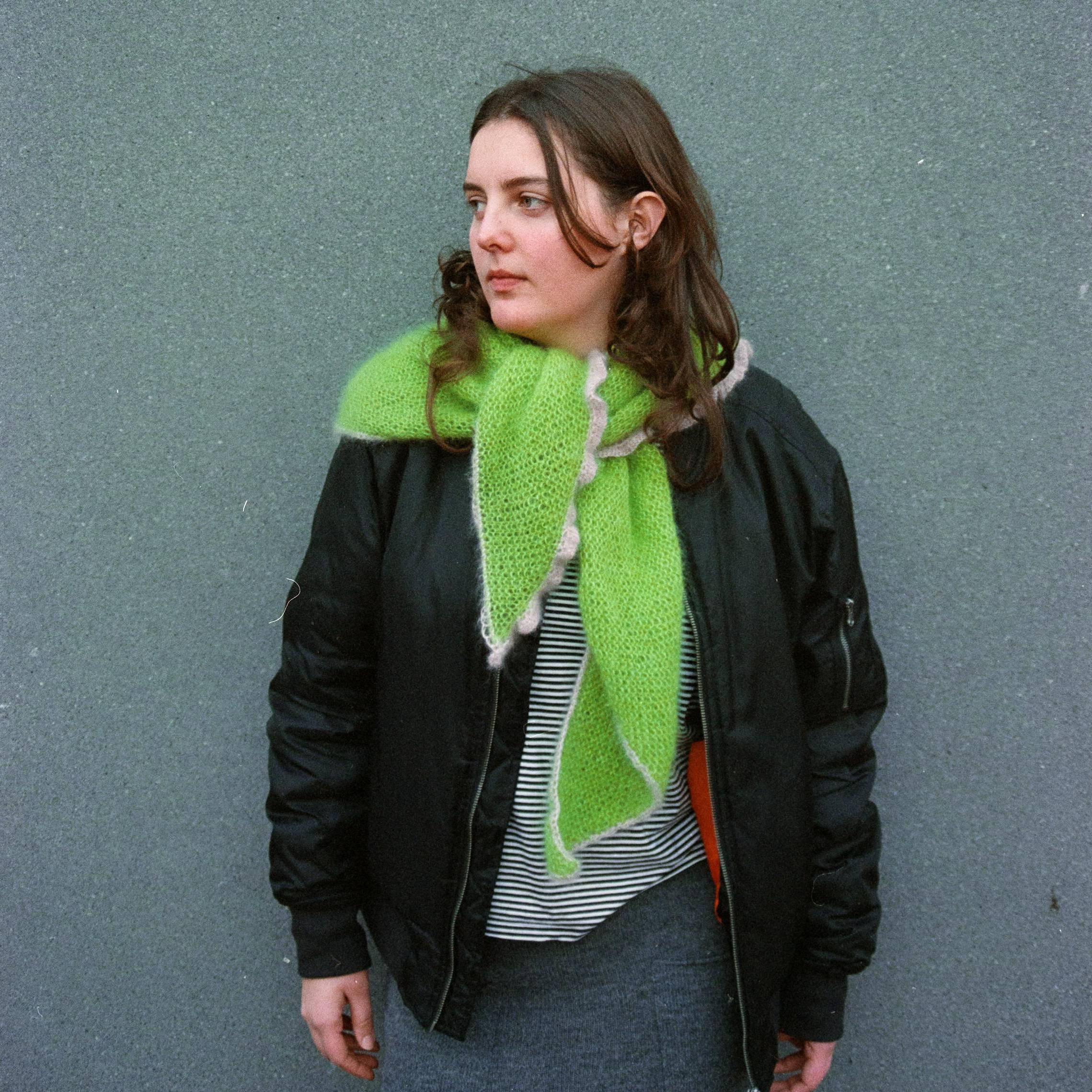Strickset Pookie Dreieckstuch mit Rüschen - Image 8